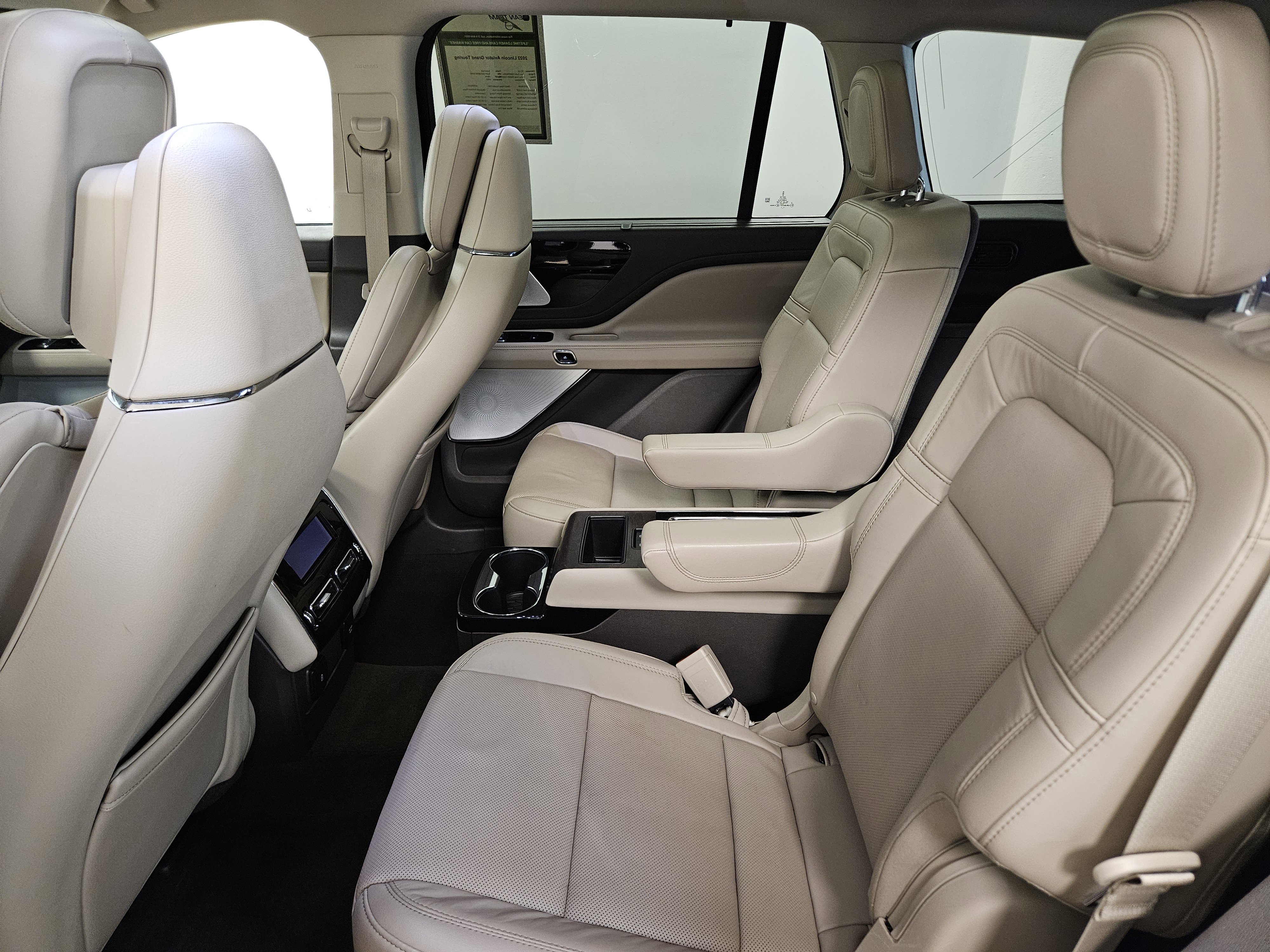 Used 2022 Lincoln Aviator Grand Touring w/ Equipment Group 301A image 12