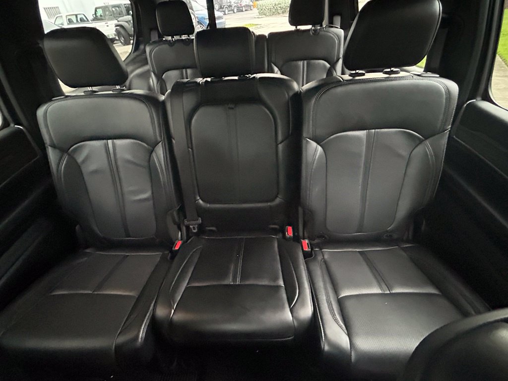 Used 2024 Jeep Wagoneer Series II w/ Flexible Seating Group AWD/4WD image 13