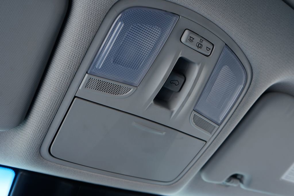 Used 2021 Hyundai Kona Limited FWD image 28