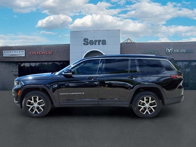 Used 2023 Jeep Grand Cherokee L Limited AWD/4WD image 4