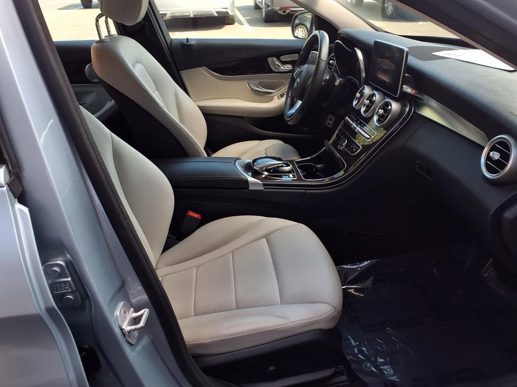 Used 2015 Mercedes-Benz C 300 Sedan image 24