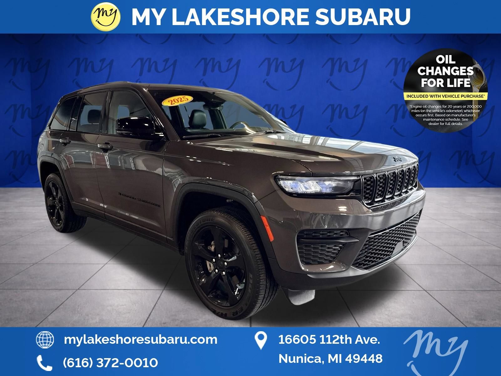Used 2025 Jeep Grand Cherokee Altitude AWD/4WD image 1