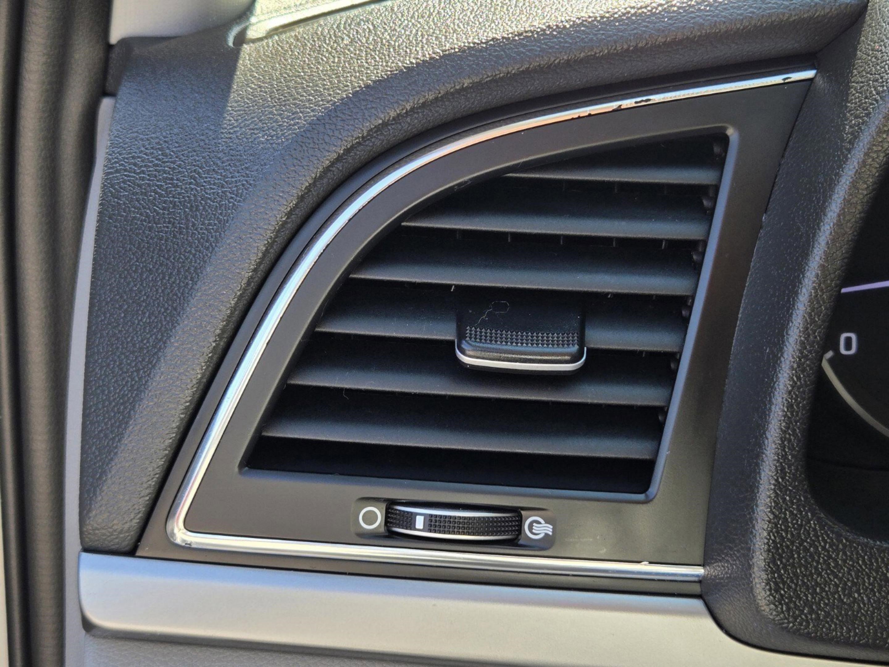 Used 2017 Hyundai Elantra SE image 51