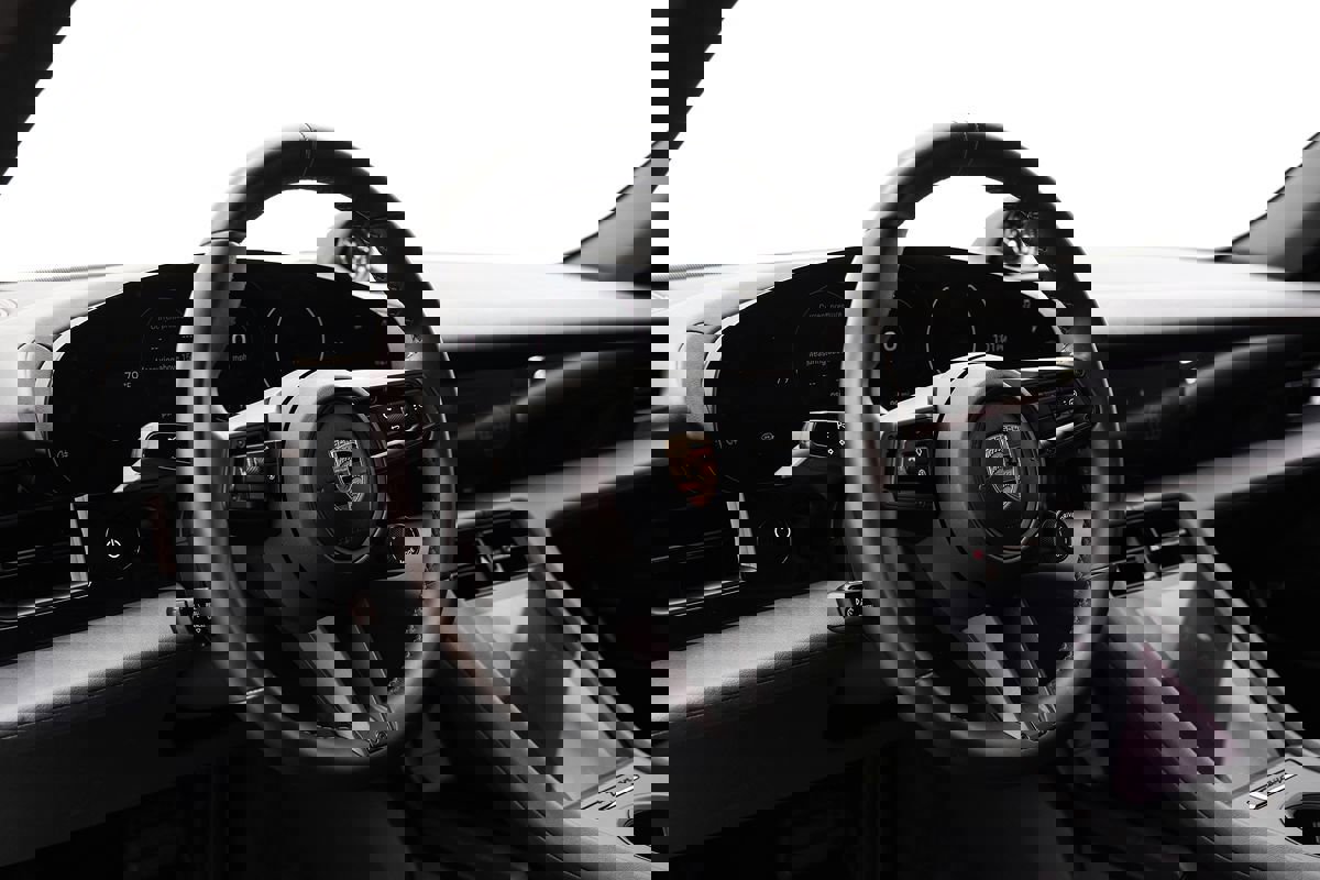 Used 2021 Porsche Taycan 4S w/ Premium Package image 13