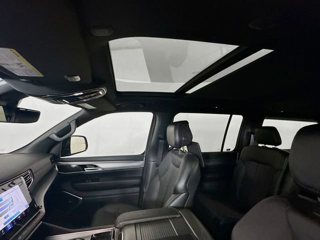 Used 2024 Jeep Wagoneer Series II image 22