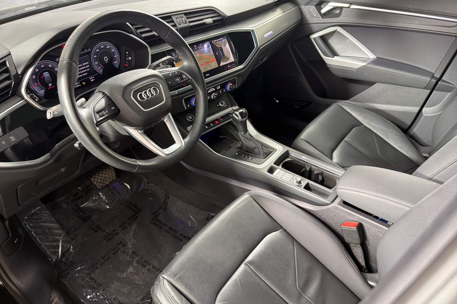 Used 2023 Audi Q3 2.0T Premium Plus w/ Premium Plus Package AWD/4WD image 9