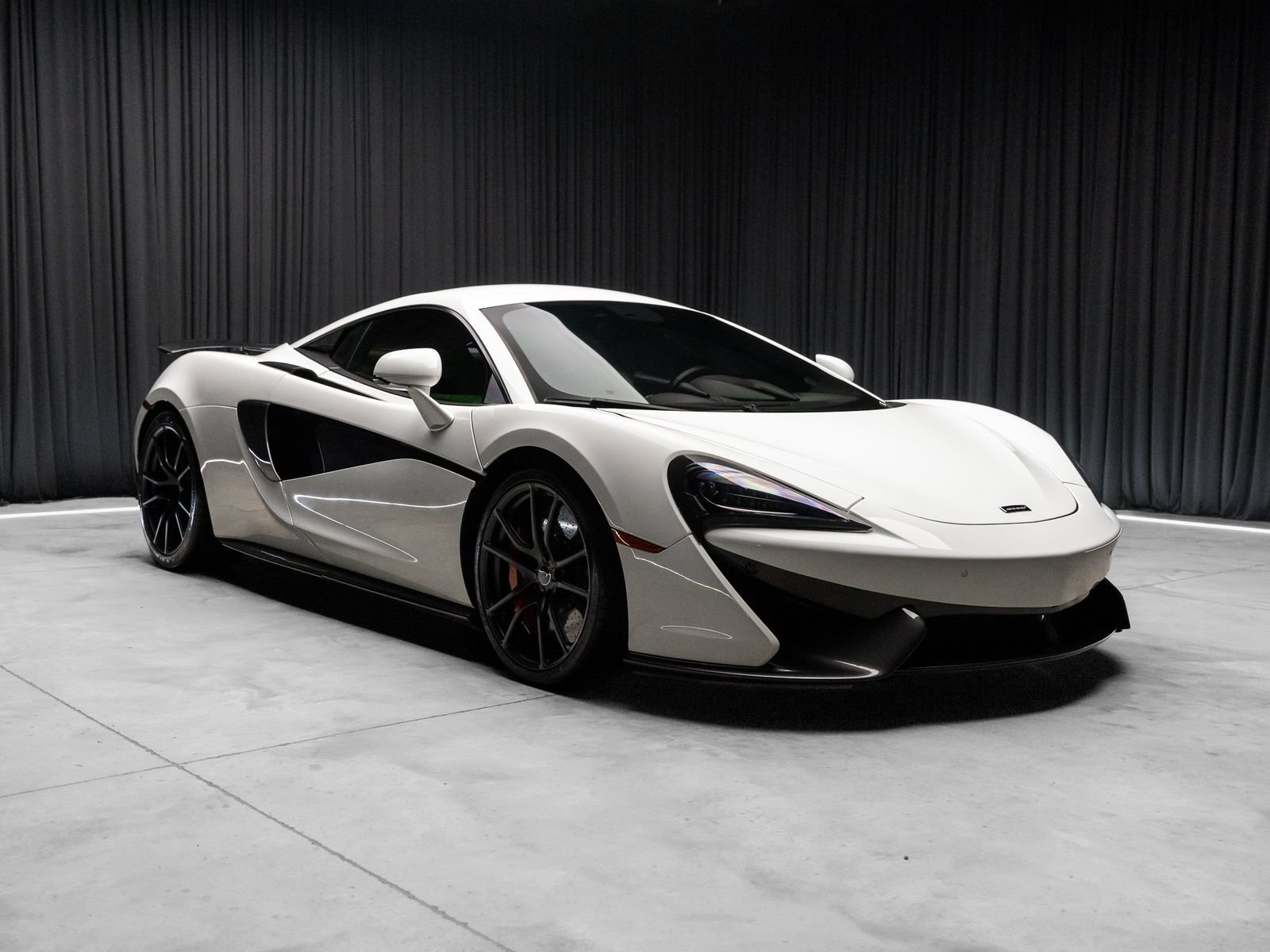 Used 2016 McLaren 570S Coupe RWD image 20