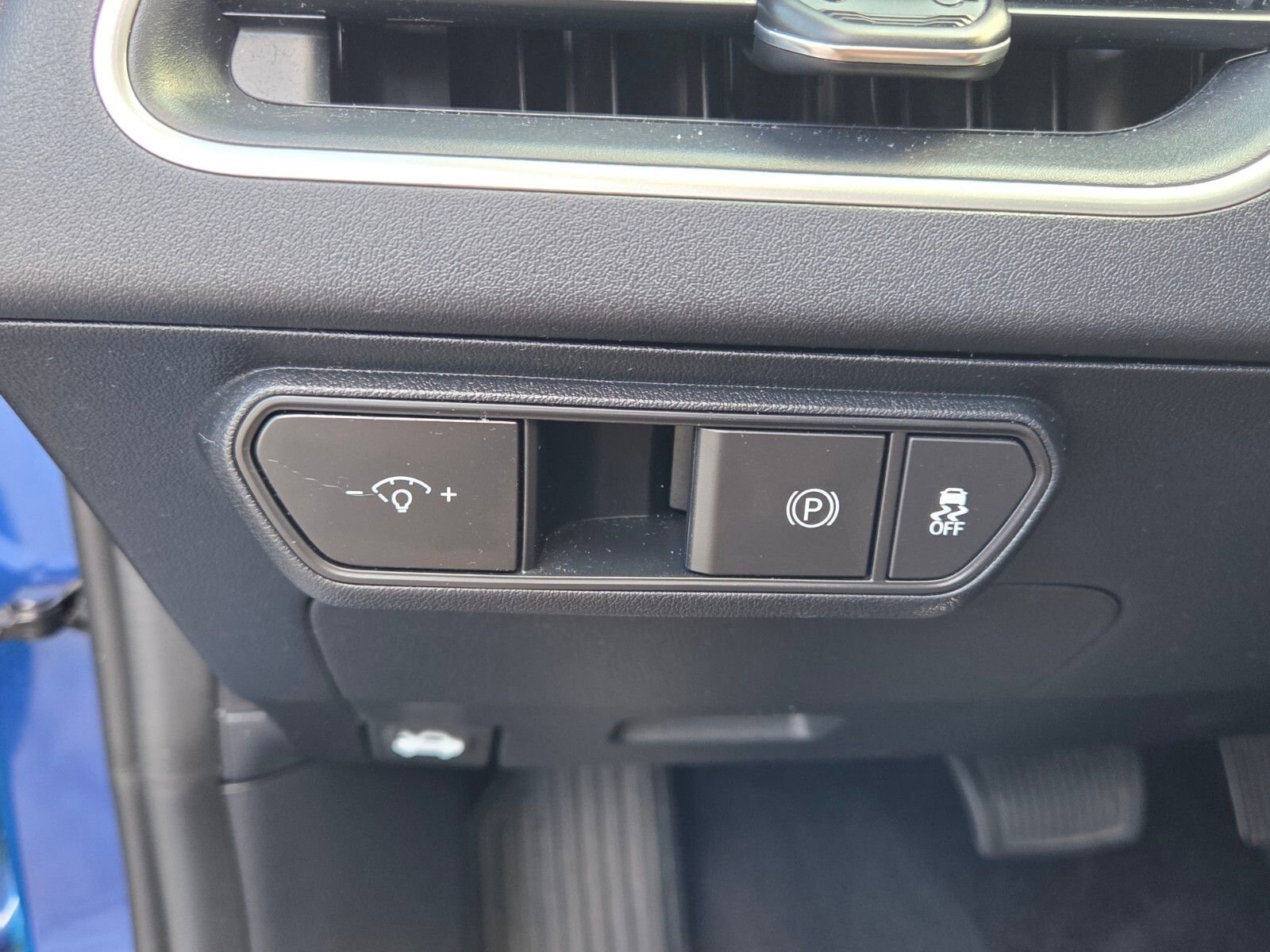 Used 2025 Kia K4 FWD image 25