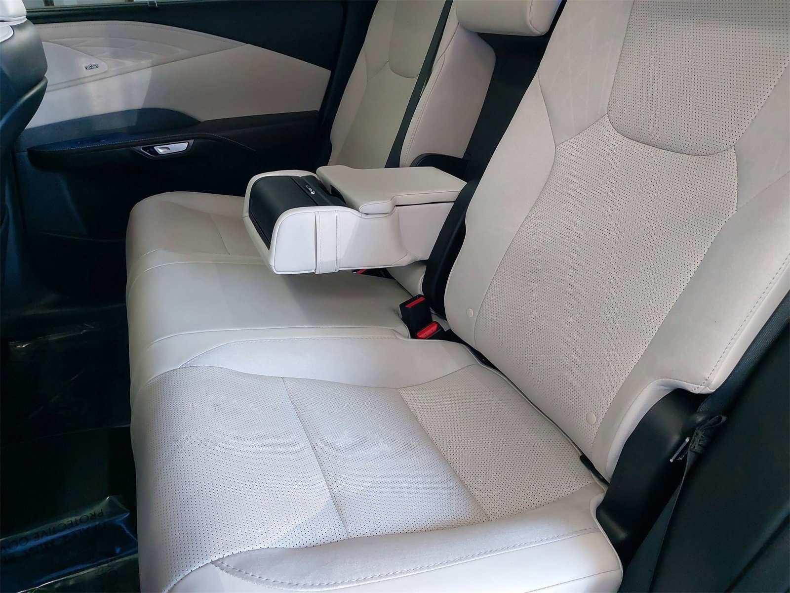 Used 2025 Lexus RX 450h AWD w/ Convenience Package image 14