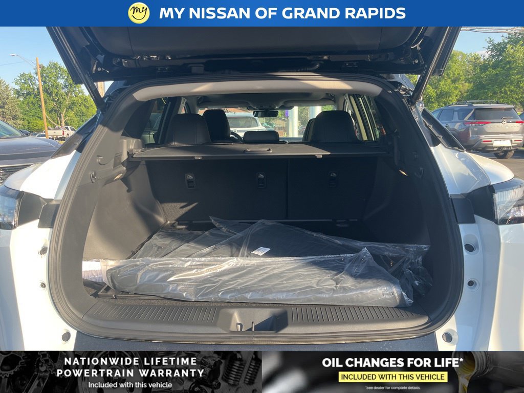 New 2026 Nissan Murano Platinum w/ Cargo Package AWD/4WD image 24