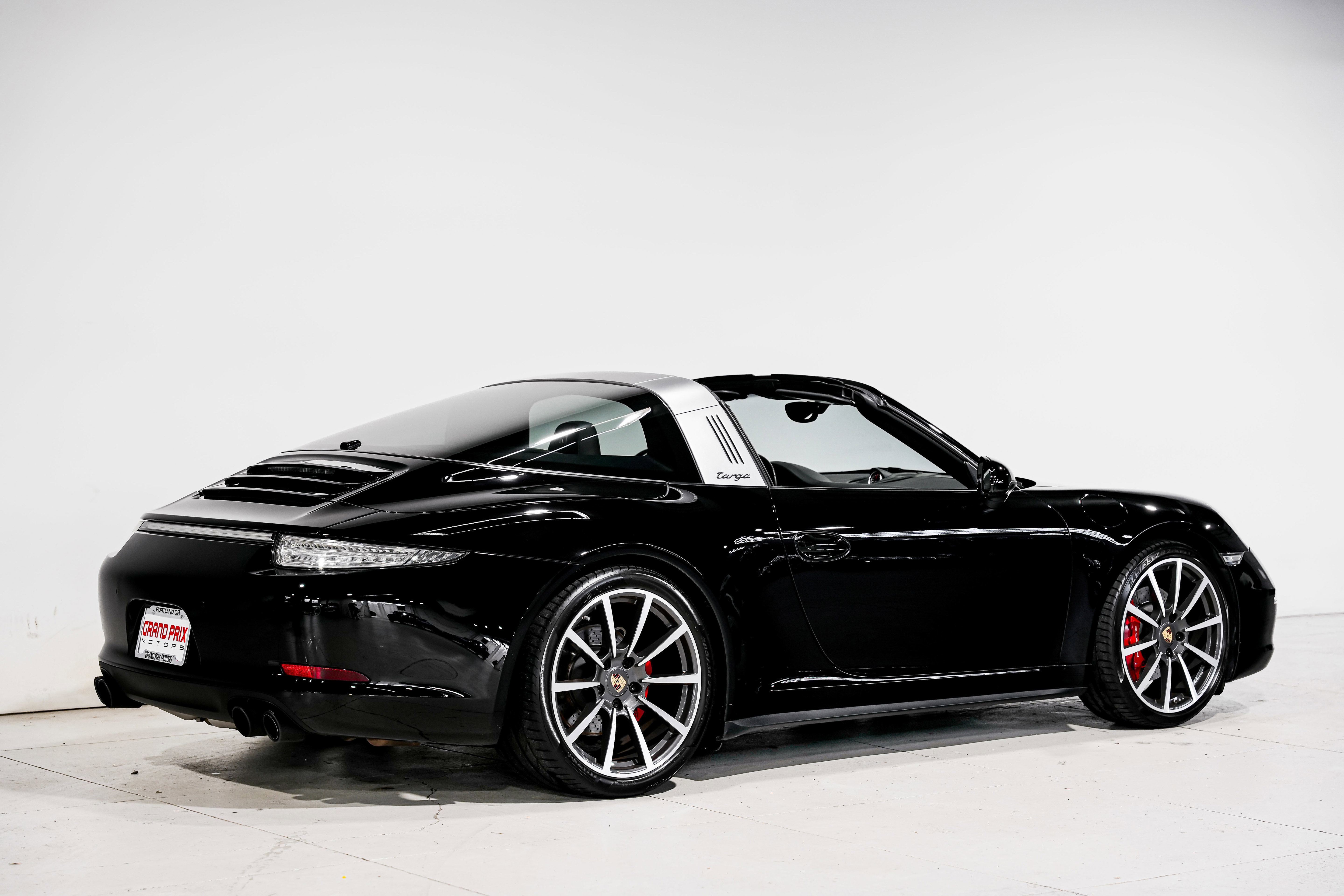 Used 2014 Porsche 911 Targa 4S image 3