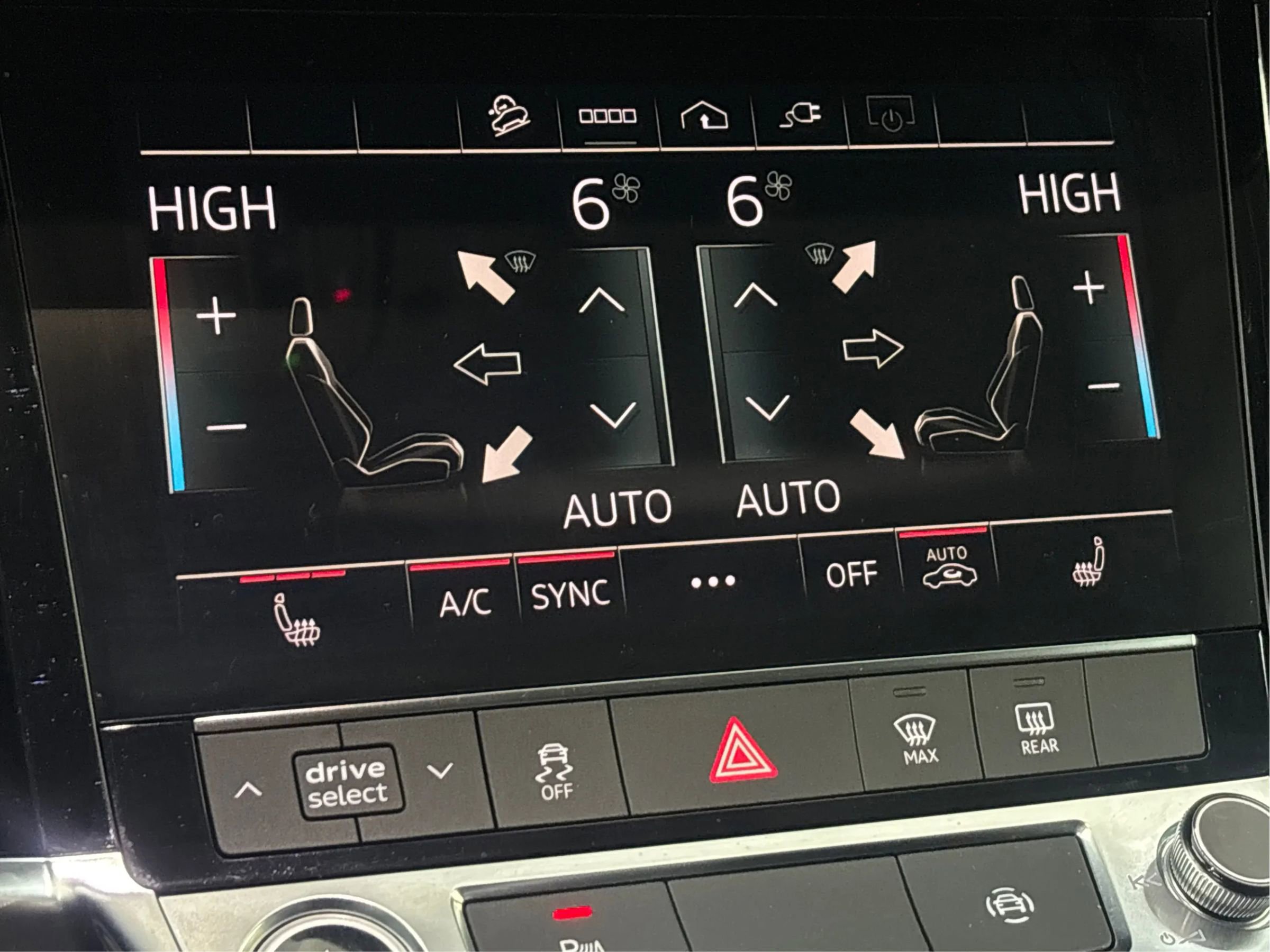 Used 2022 Audi e-tron Premium w/ Convenience Plus Package AWD/4WD image 39