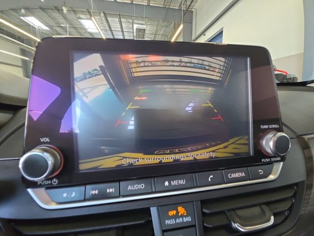 Used 2024 Nissan Altima 2.5 SV FWD image 16