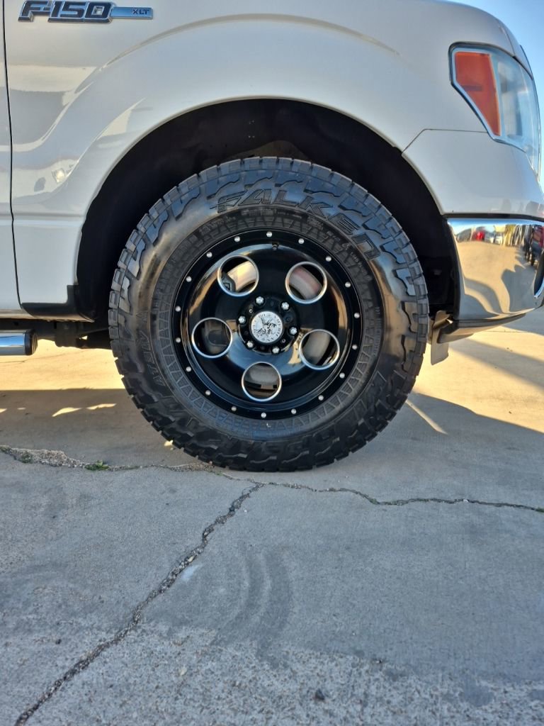 Used 2014 Ford F150 XLT w/ XLT Chrome Package RWD image 11