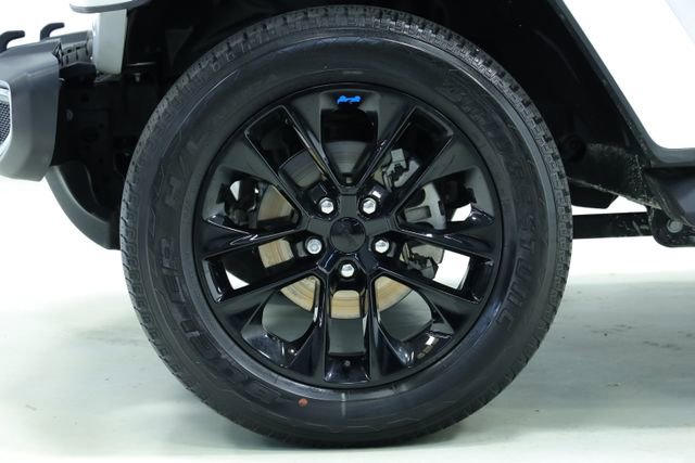 Used 2022 Jeep Wrangler Unlimited Sahara w/ Cold Weather Group image 8