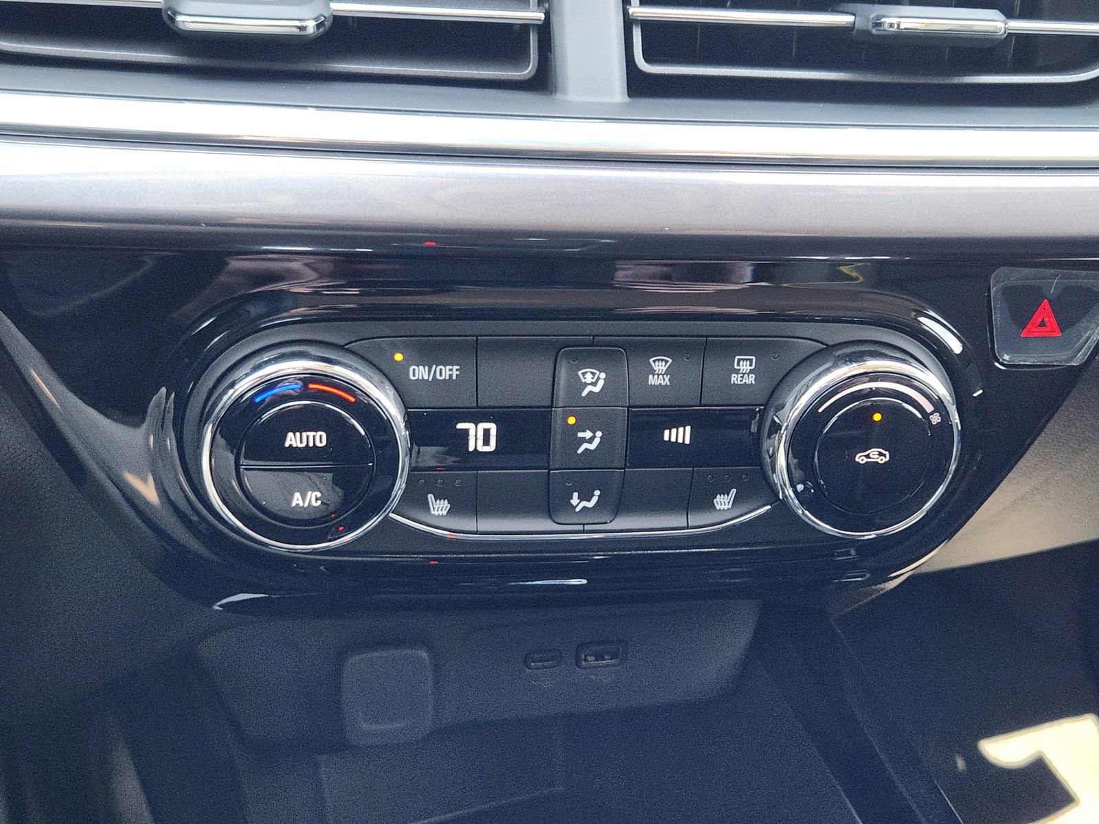 New 2026 Chevrolet Trax ACTIV FWD image 18