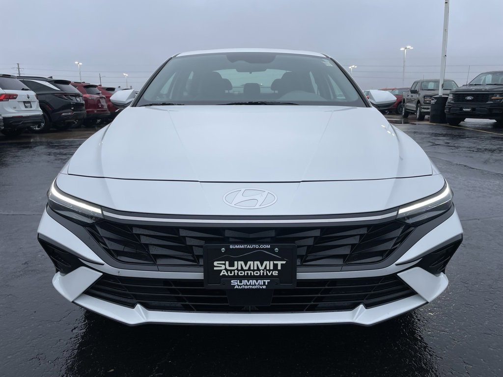 Used 2025 Hyundai Elantra SEL image 27