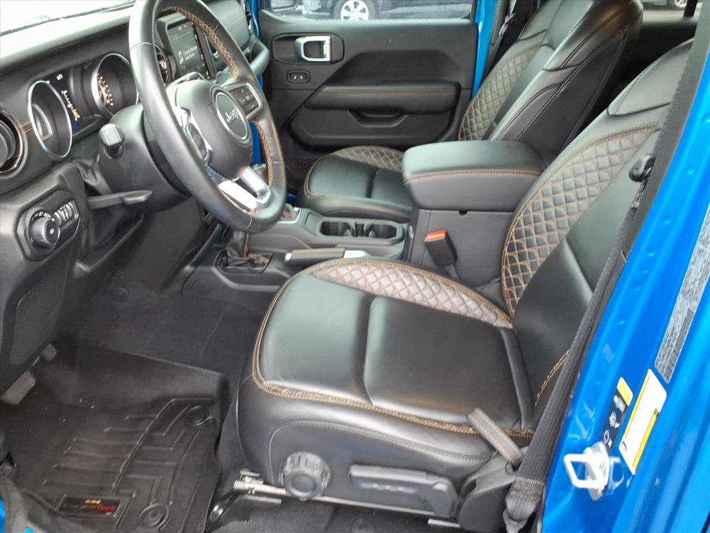 Used 2022 Jeep Wrangler Unlimited Sahara AWD/4WD image 5