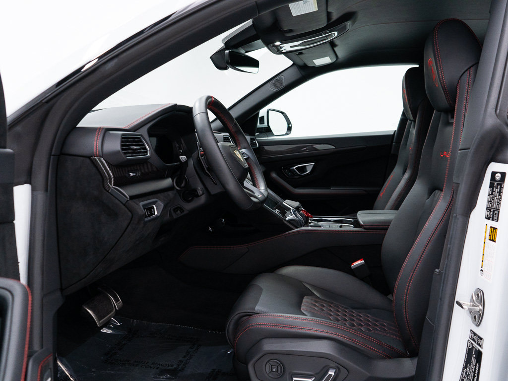 Used 2024 Lamborghini Urus Performante AWD/4WD image 15
