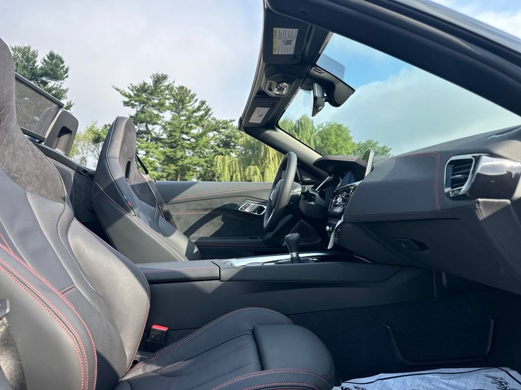 New 2026 BMW Z4 M40i RWD image 23