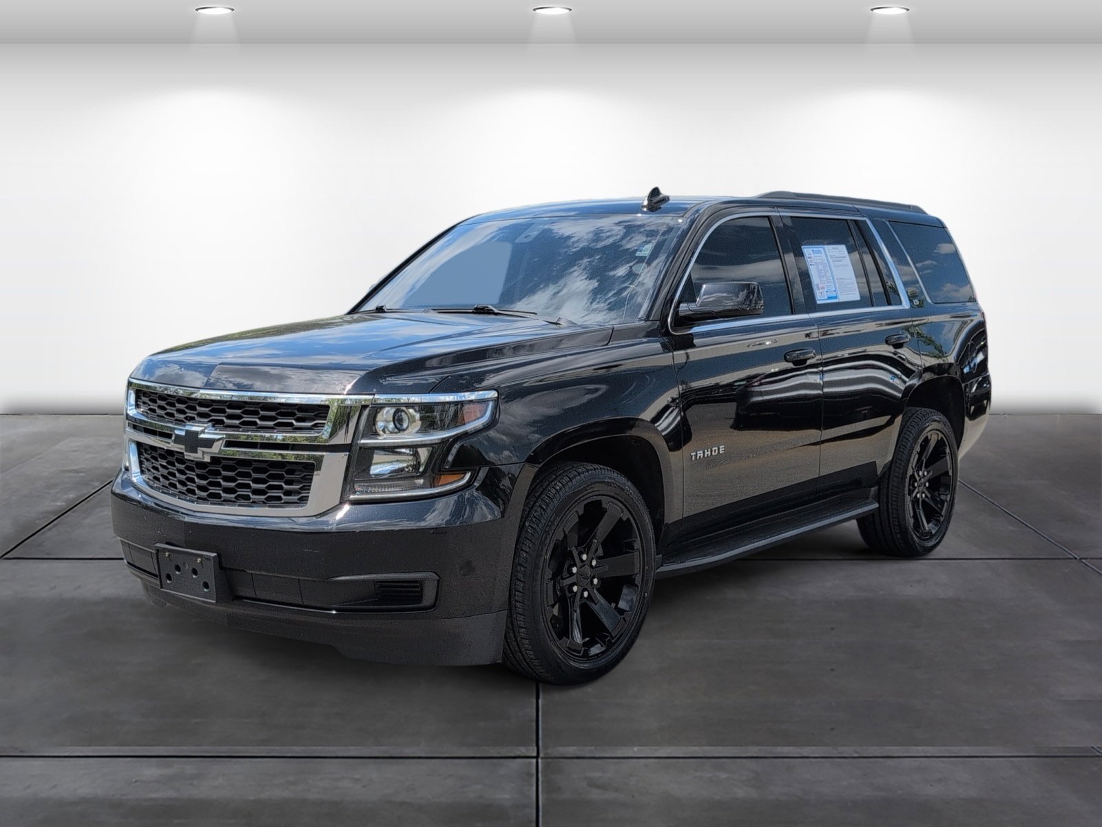 Used 2016 Chevrolet Tahoe LS image 4