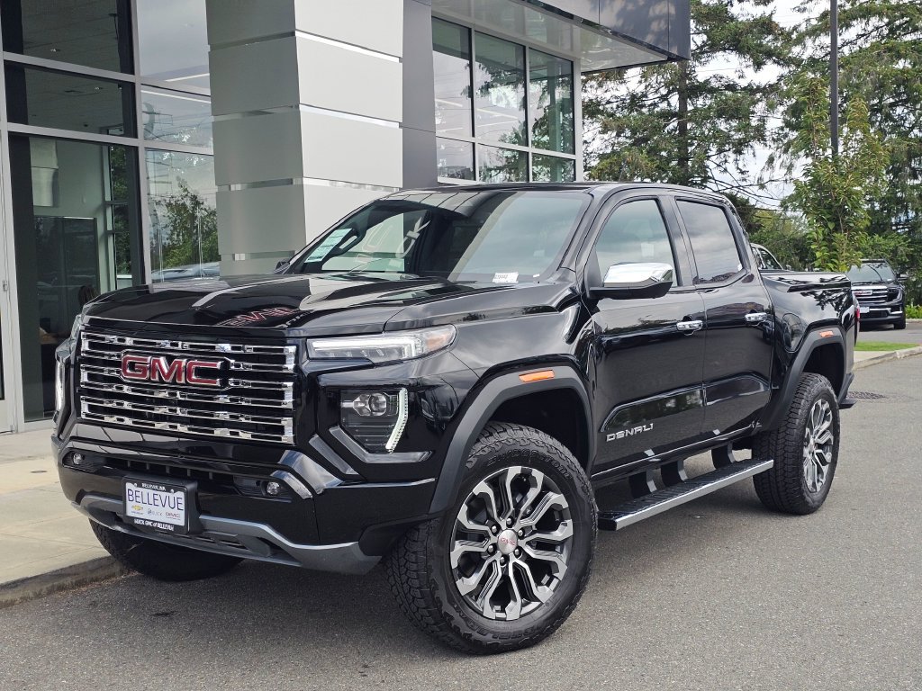 New 2026 GMC Canyon Denali w/ LPO, Black Badging Package