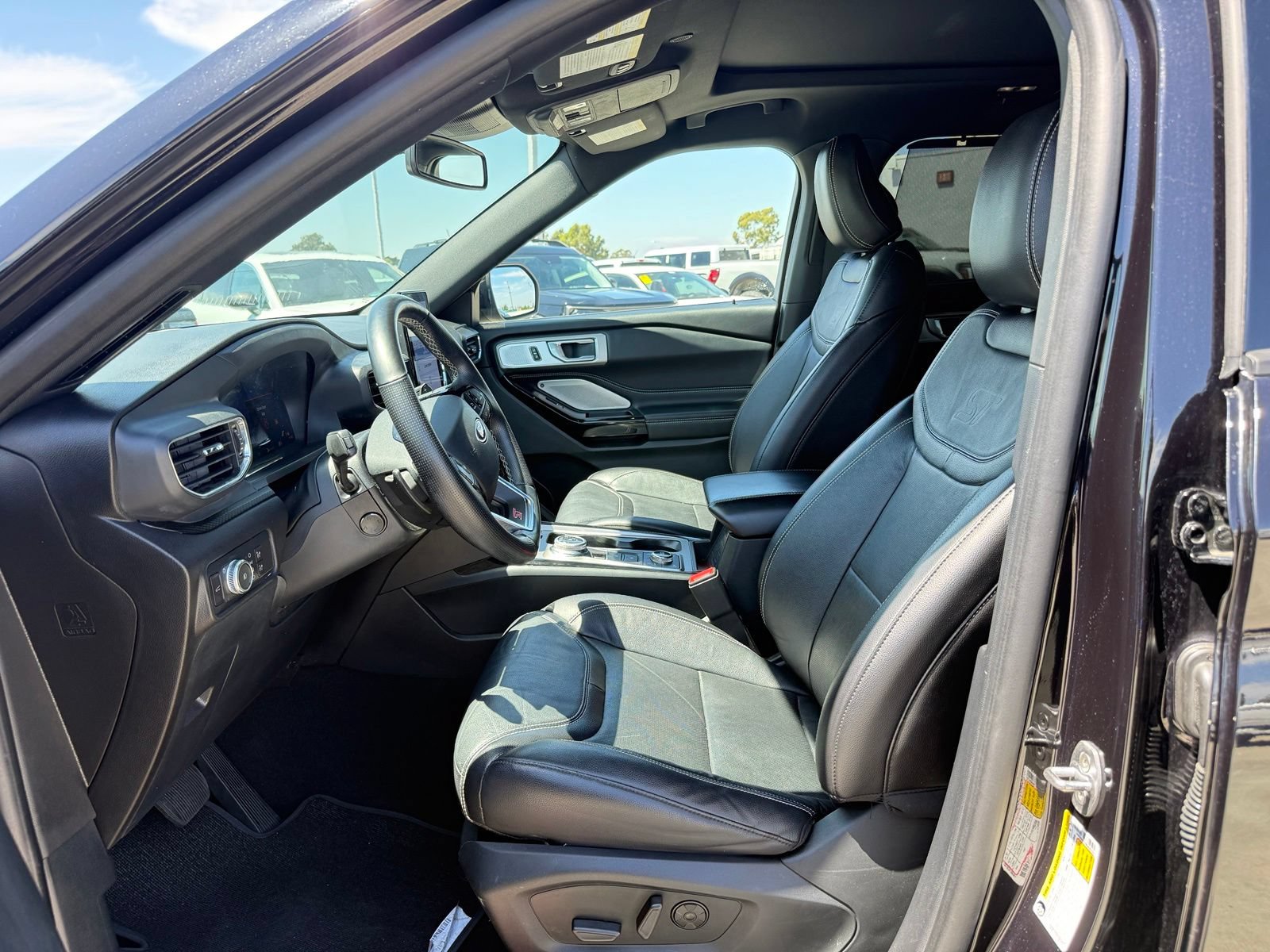 Used 2021 Ford Explorer ST w/ Equipment Group 401A AWD/4WD image 5