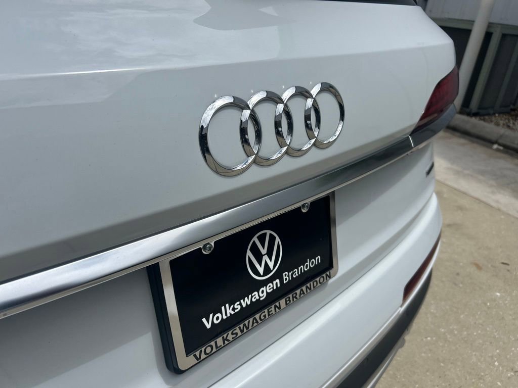 Used 2023 Audi Q7 2.0T Premium w/ Towing Package AWD/4WD image 31