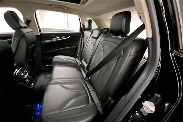 Used 2023 Lincoln Nautilus Reserve w/ Monochromatic Package image 22