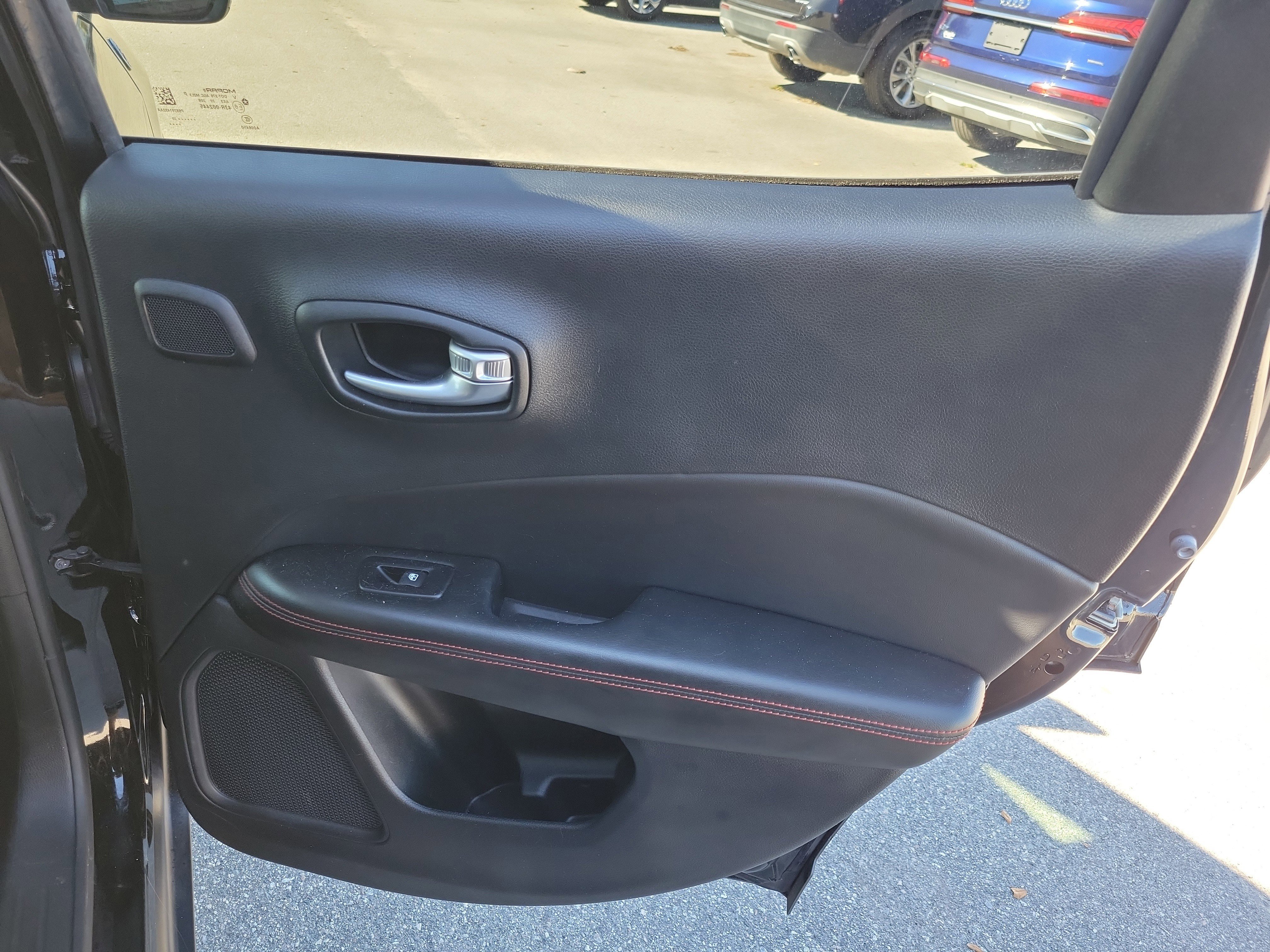 Used 2020 Jeep Compass Trailhawk w/ Leather Interior Group image 24