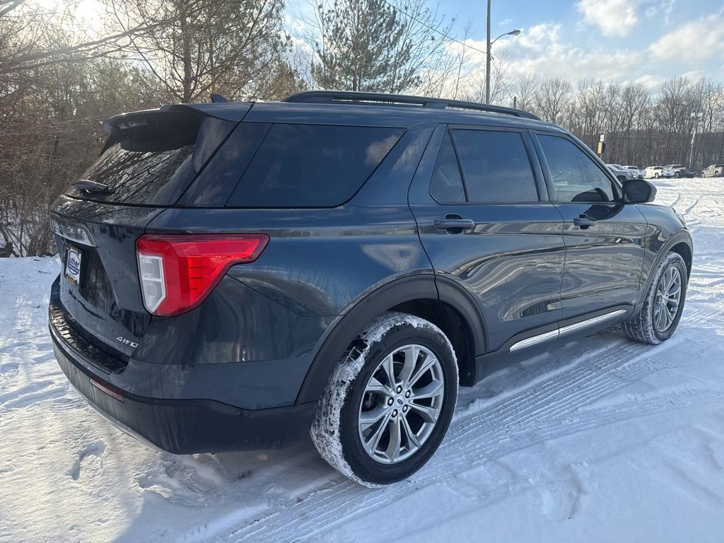 Used 2022 Ford Explorer XLT w/ Equipment Group 202A image 10
