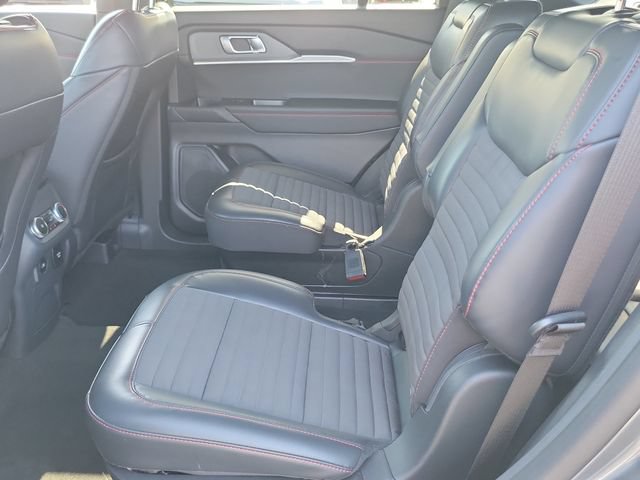 Used 2026 Ford Explorer ST-Line w/ ST-Line Street Pack RWD image 21