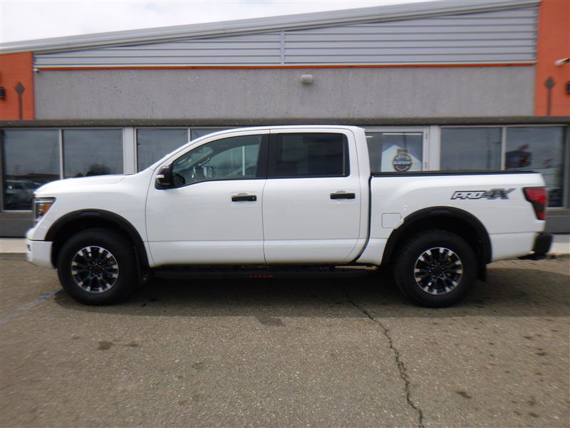 Used 2024 Nissan Titan PRO-4X w/ Pro-4x Convenience Package image 2