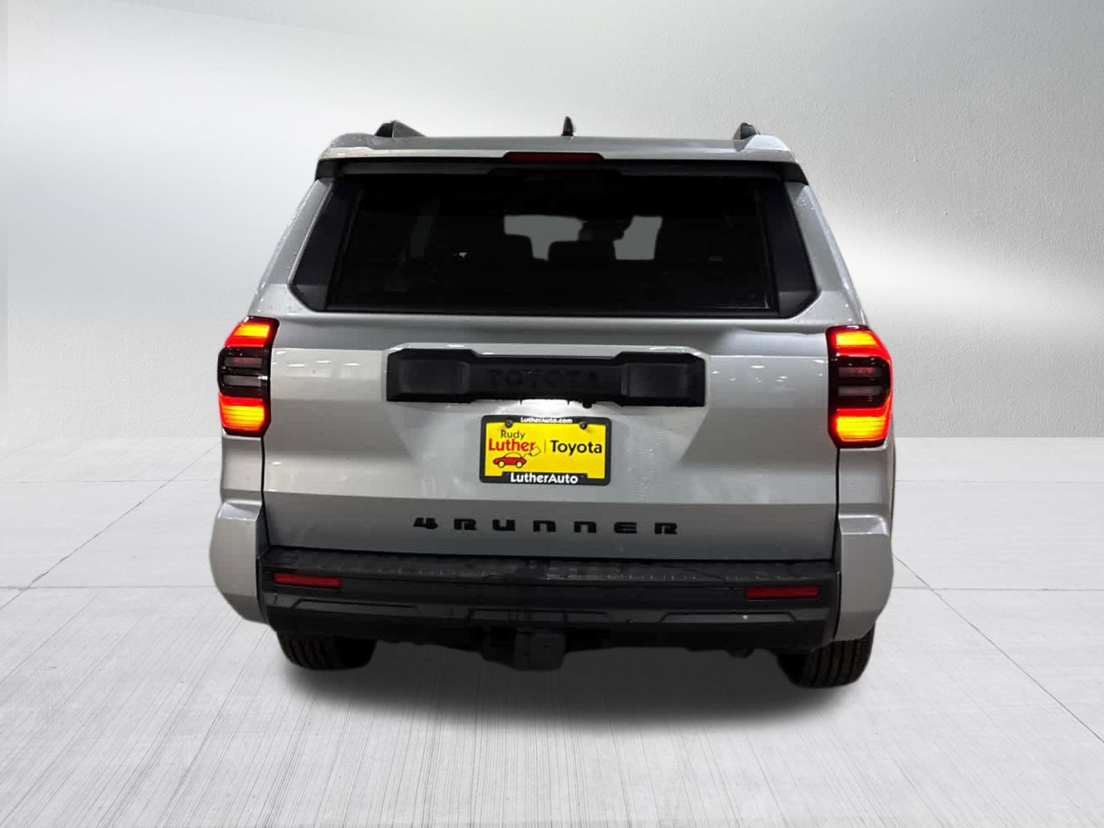 Used 2025 Toyota 4Runner SR5 image 5