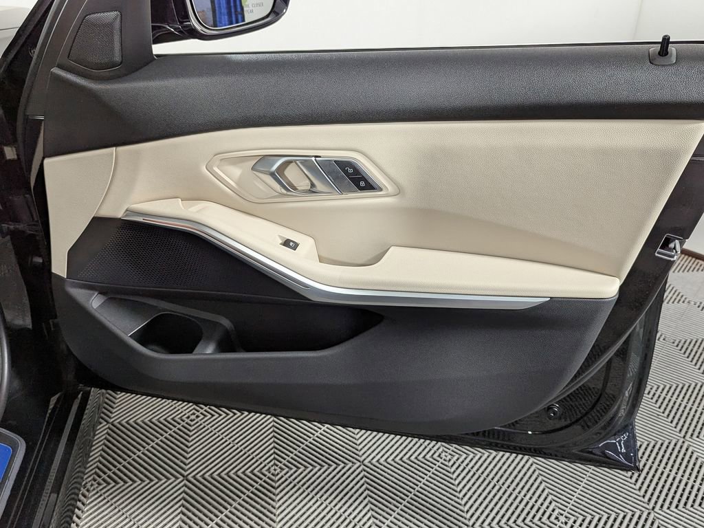 Used 2019 BMW 330i xDrive Sedan w/ Convenience Package image 26