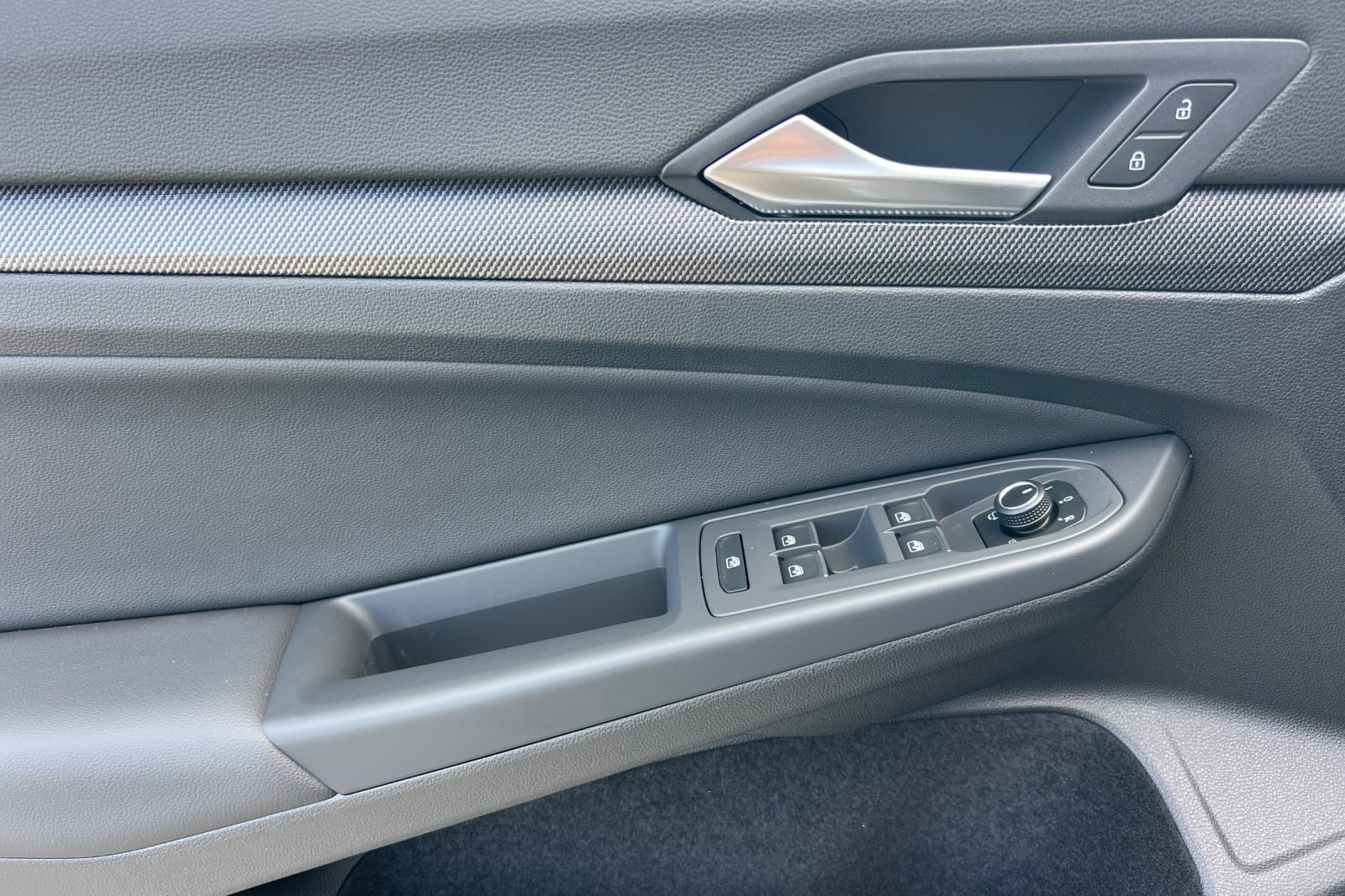 New 2025 Volkswagen Golf image 11