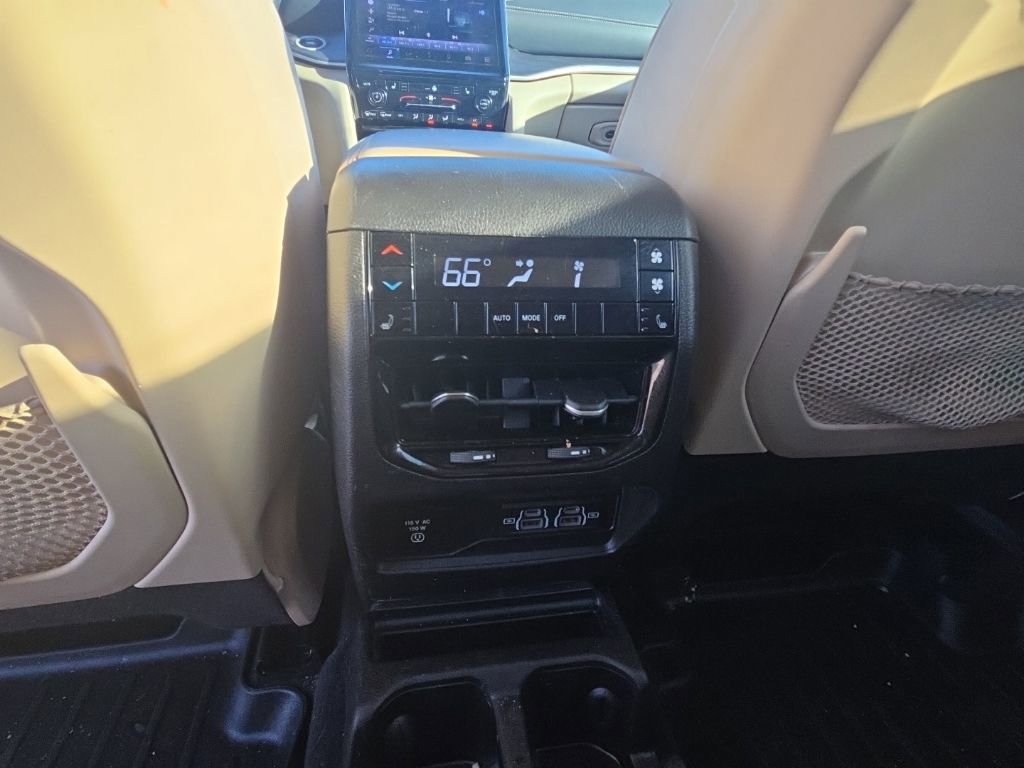 Used 2022 Jeep Grand Cherokee L Limited image 10