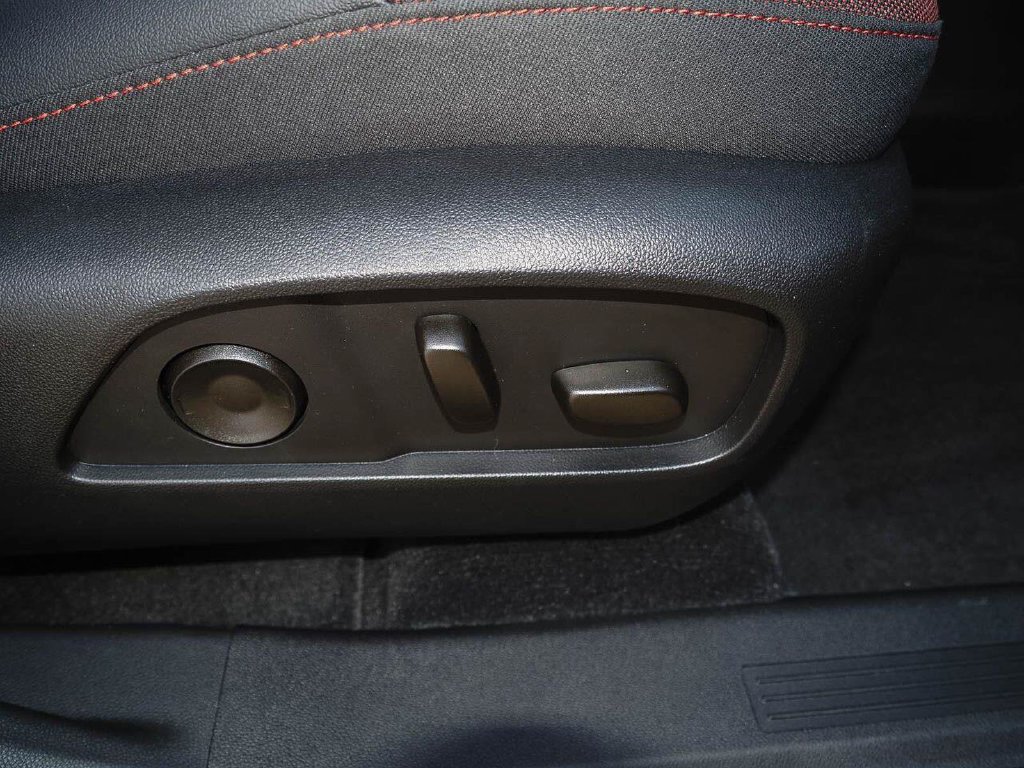 Used 2026 Chevrolet Equinox RS w/ Convenience Package III AWD/4WD image 30