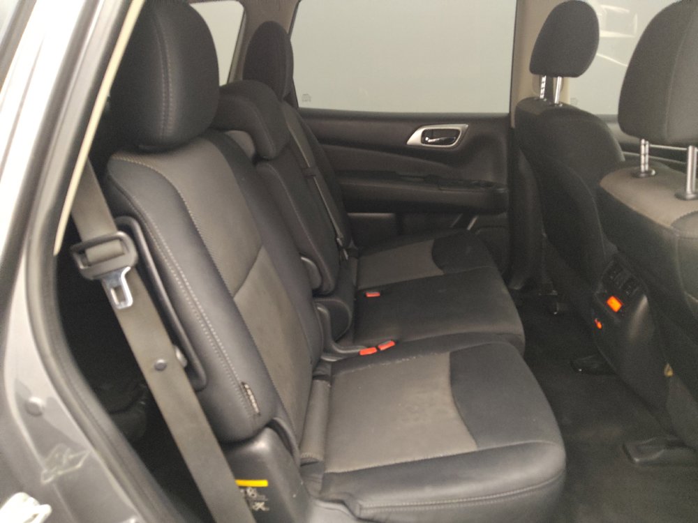 Used 2019 Nissan Pathfinder S FWD image 19