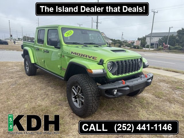 New 2025 Jeep Gladiator Mojave image 1