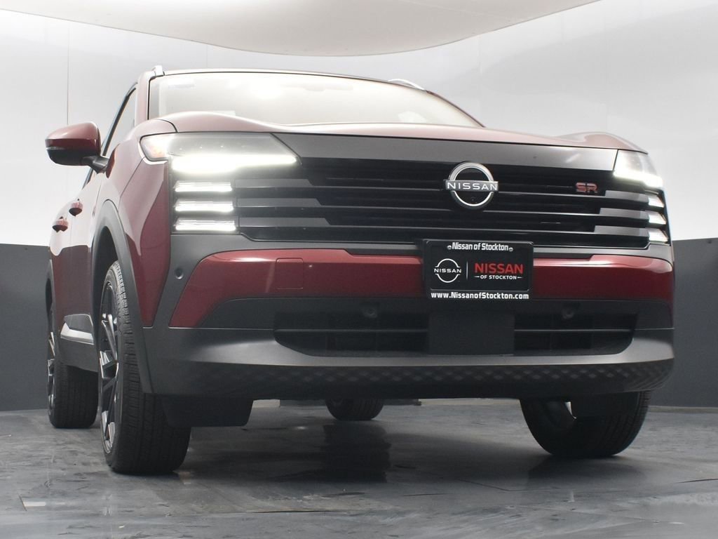 New 2025 Nissan Kicks SR FWD image 37