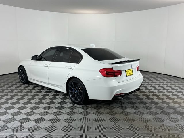 Used 2017 BMW 340i Sedan RWD image 7