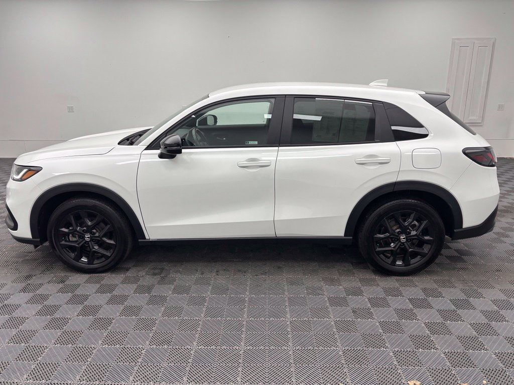 Used 2023 Honda HR-V Sport image 12