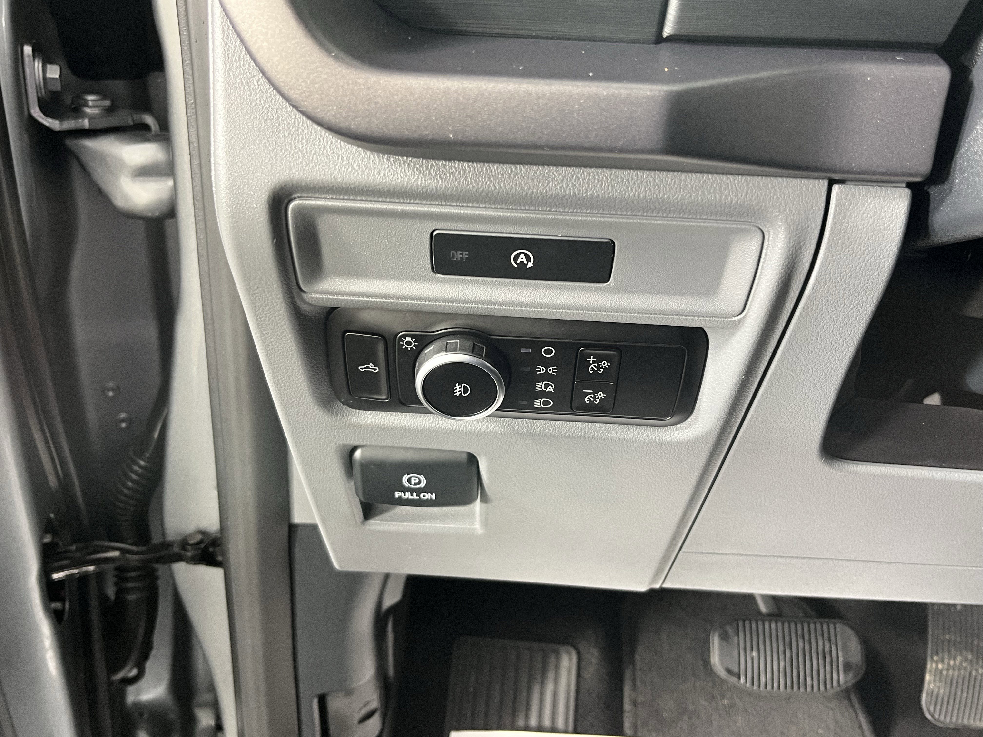 Used 2025 Ford F150 XLT w/ Equipment Group 301A Standard image 19