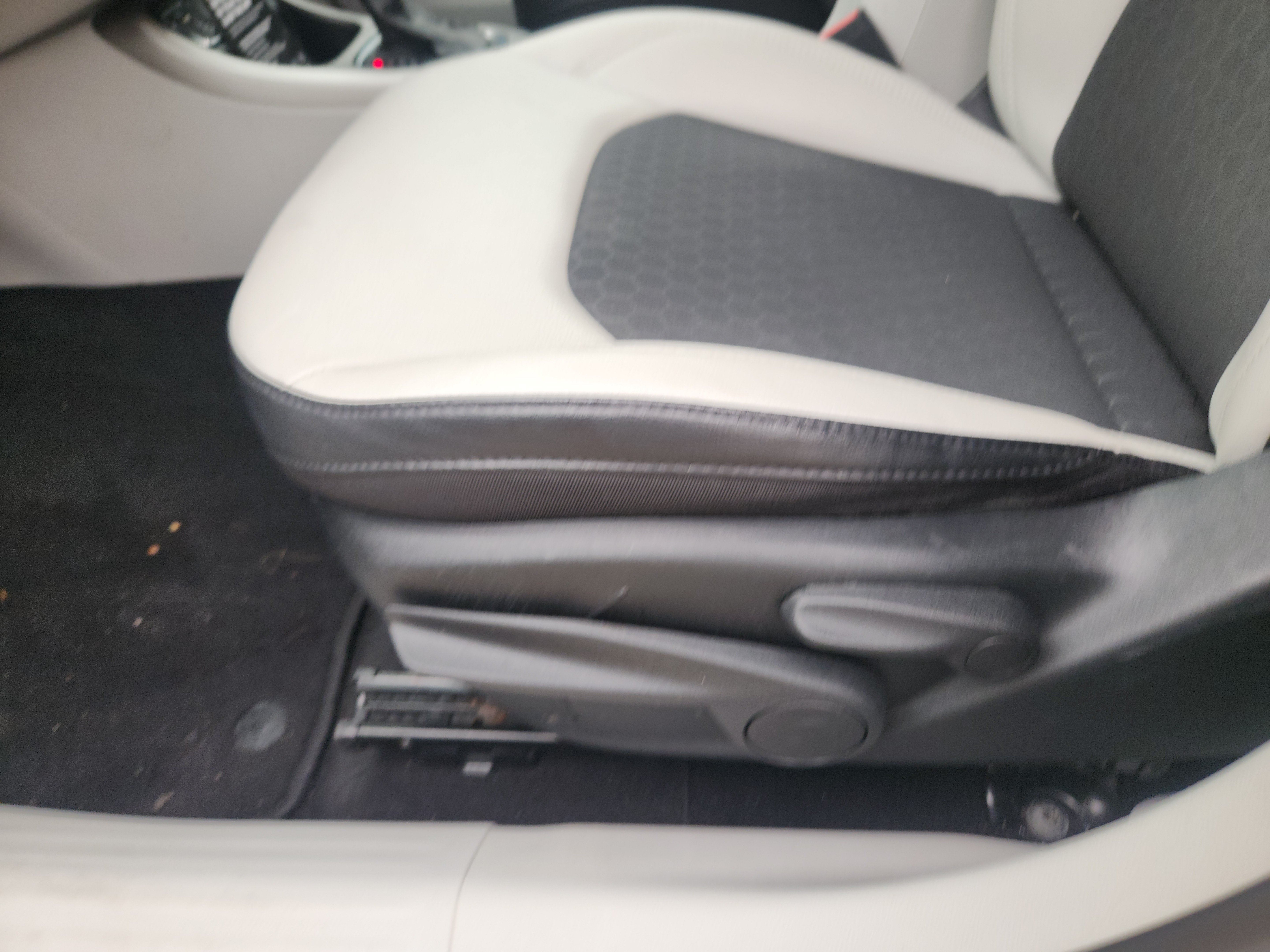Used 2019 Jeep Compass Latitude FWD image 18