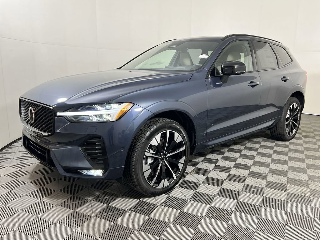 New 2026 Volvo XC60 B5 Plus w/ Climate Package image 4