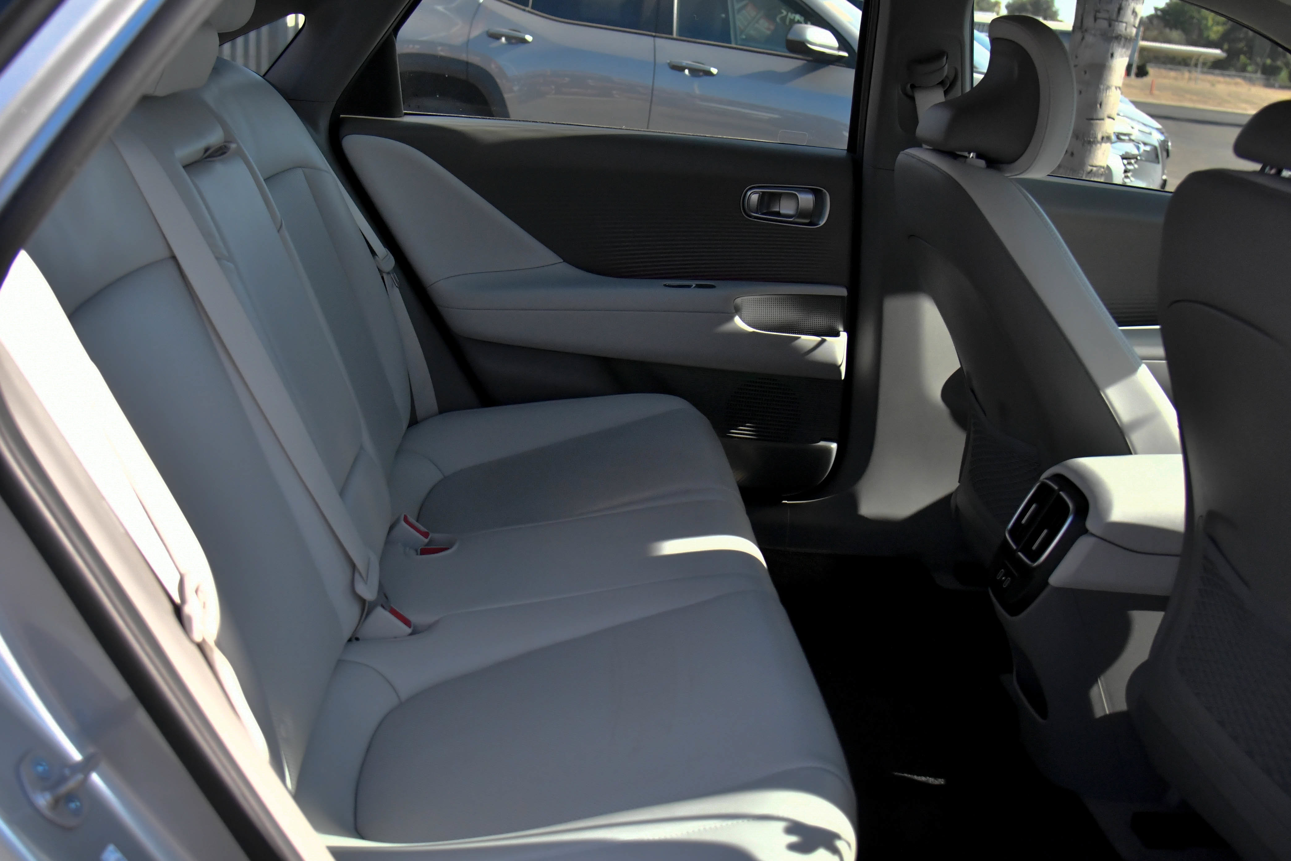 Used 2023 Hyundai Ioniq 6 SEL RWD image 45