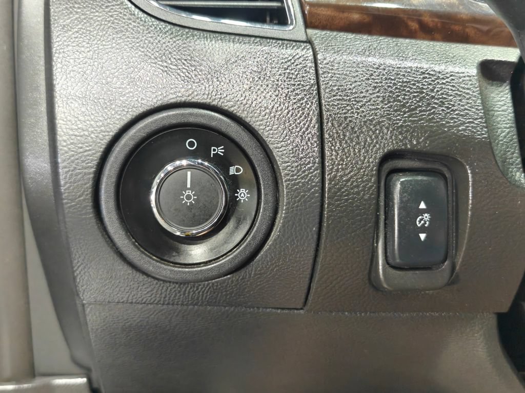 Used 2016 Ford Taurus Limited w/ Equipment Group 301A AWD/4WD image 47
