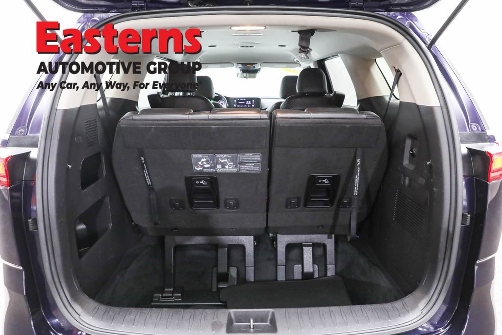 Used 2024 Kia Carnival LX FWD image 9