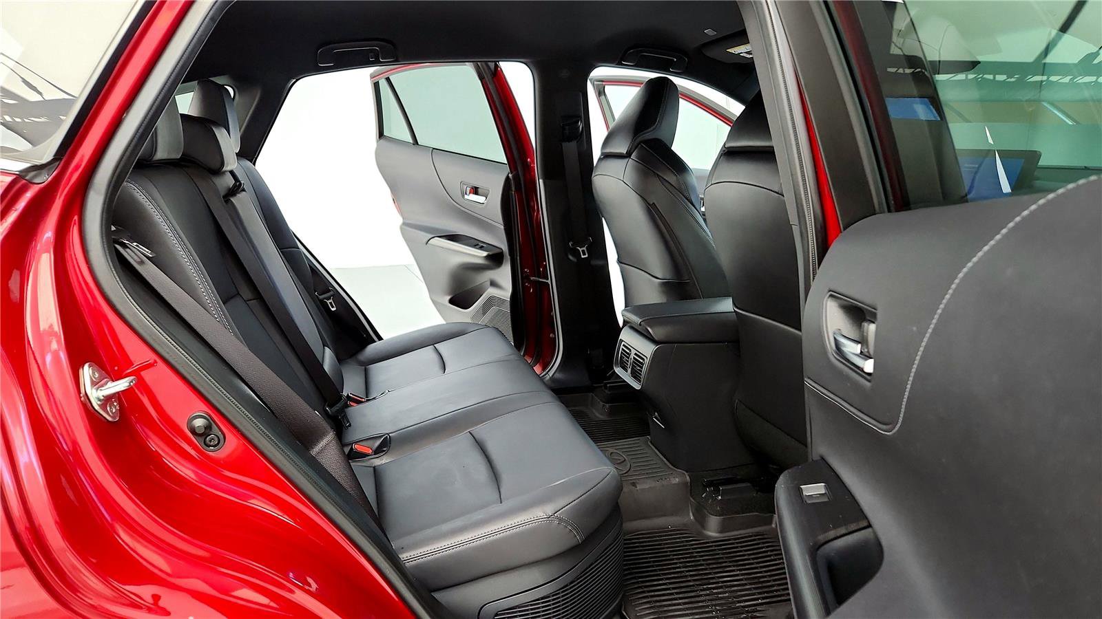 Certified 2023 Toyota Venza Nightshade image 18